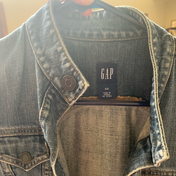 GAP XS moto style denim jacket - Picture 3 of 3